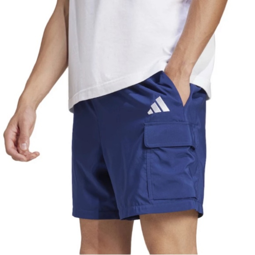 Adidas Men’s lined Chelsea cargo shorts medium new